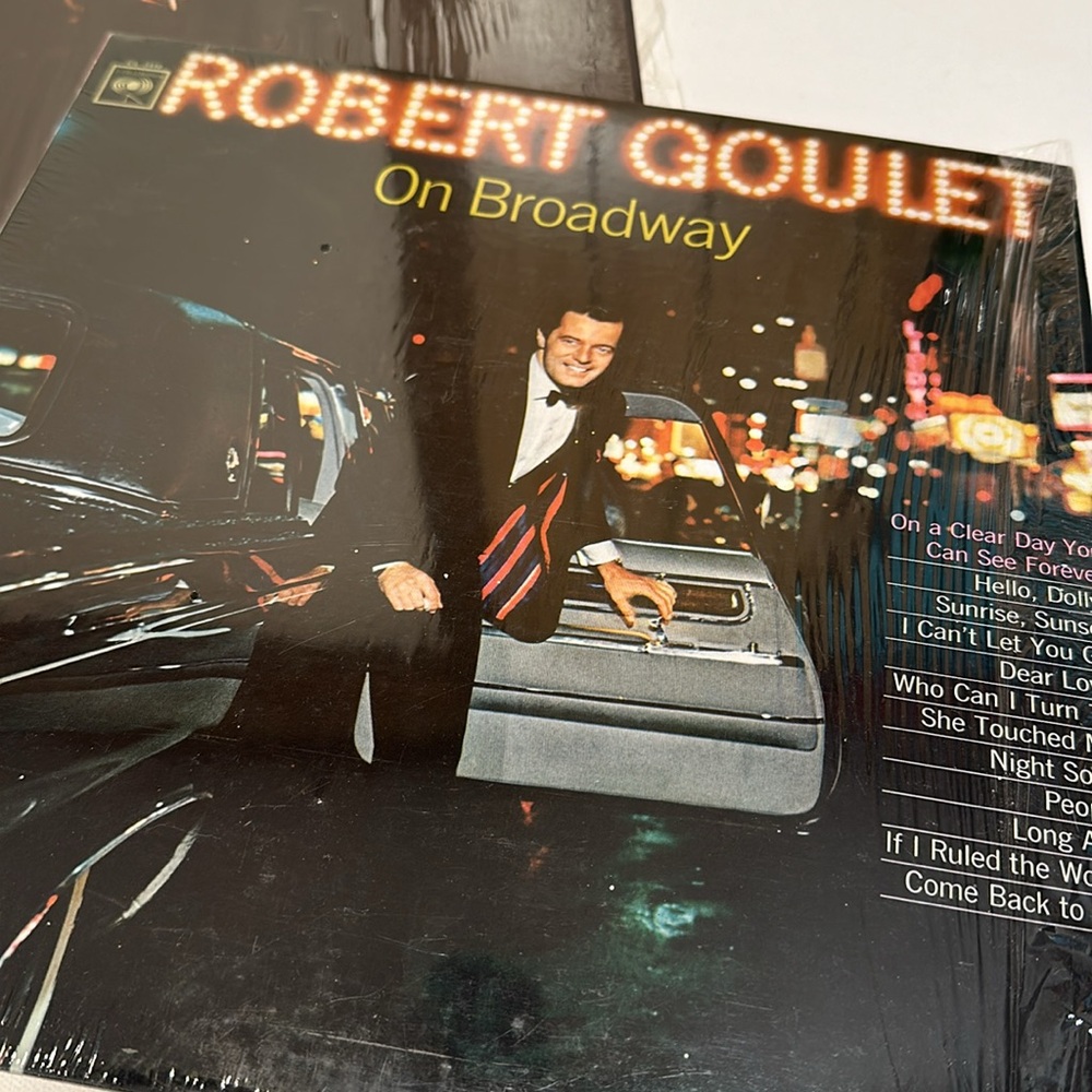 2 ROBERT GOULET VINYLS - Picture 2 of 5